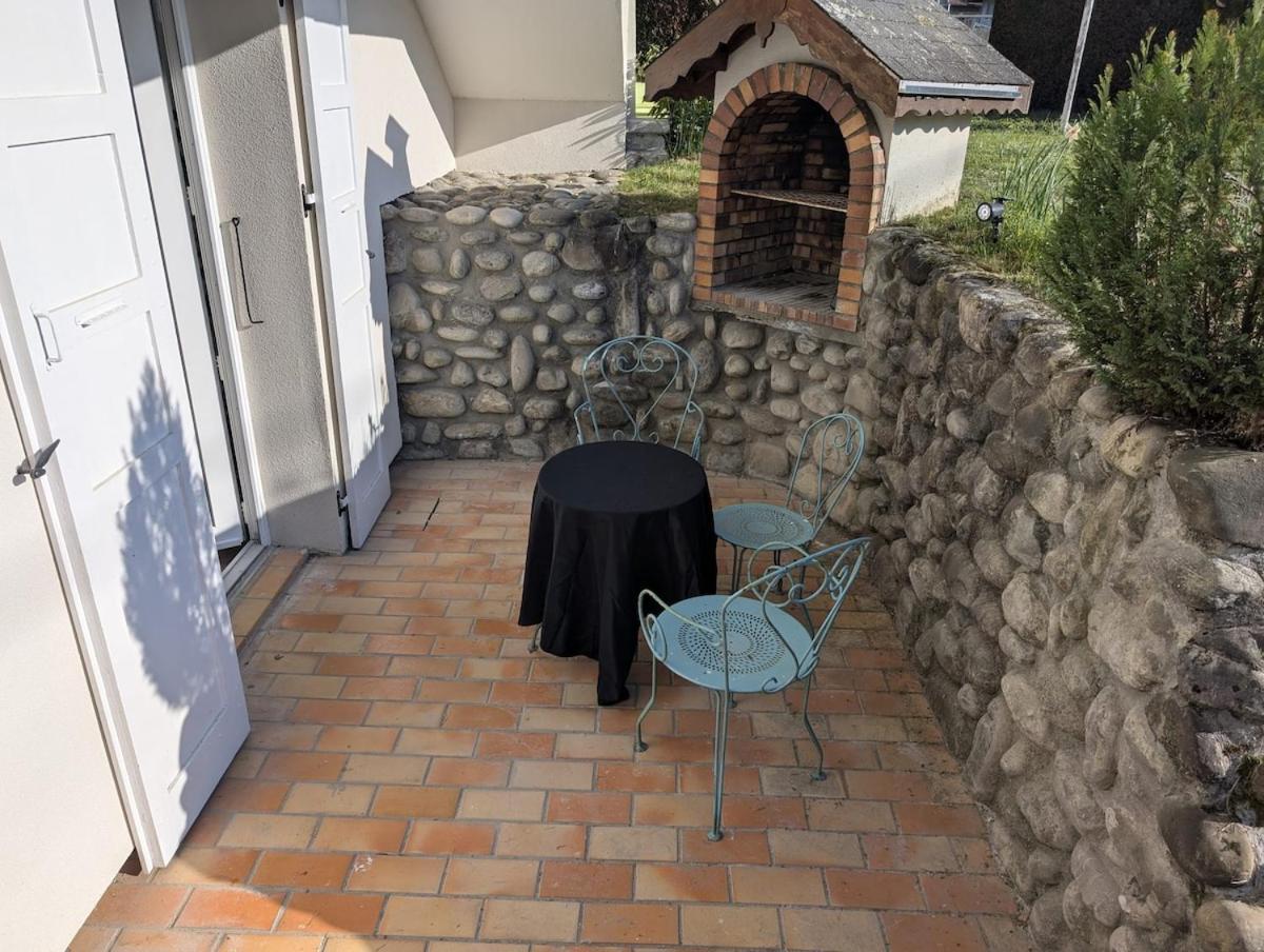 Appartement Verdoyant Au Bord Du Lac Leman Entre Evian Et Thonon Dans Une Villa Publier Exterior photo
